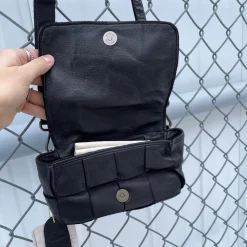 Bella - Black