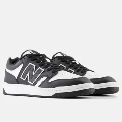 480 - Black with White