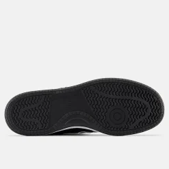 480 - Black with White