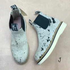Cowhide Lechera - Size 9.5